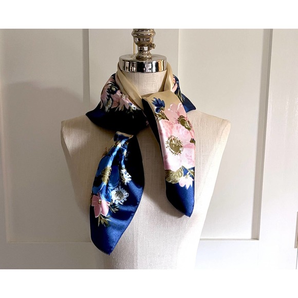 Vintage Floral Floral Scarf with Gold Background - Picture 1 of 10